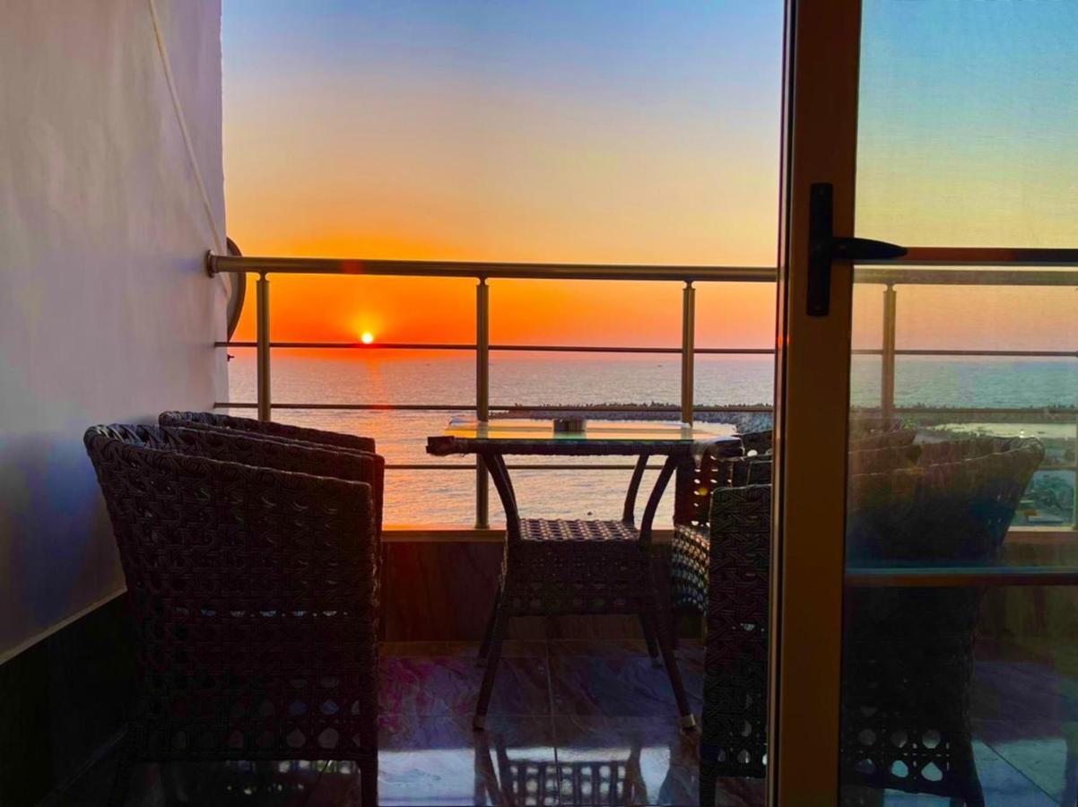 Italian Apartment Александрия Екстериор снимка